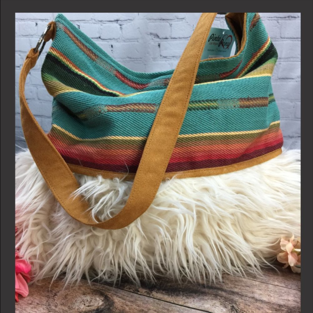 🆕❤️Serape Bucket Bag